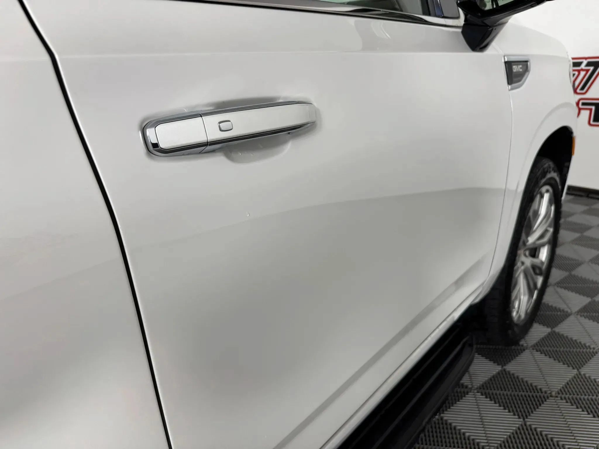 Used 2022 GMC Yukon XL Denali AWD/4WD image 33