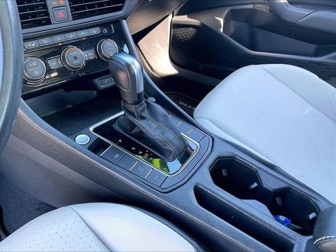 Used 2021 Volkswagen Jetta R-Line FWD image 19