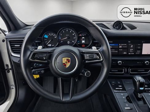 Used 2023 Porsche Macan AWD/4WD image 8