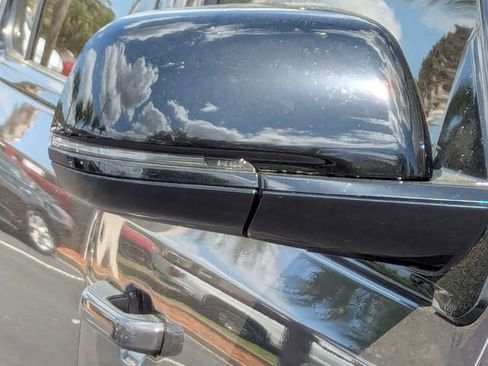 Used 2023 Jeep Wagoneer Series II image 11