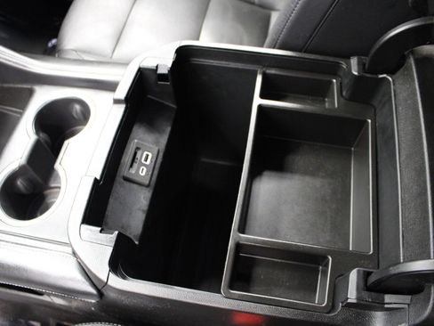 Used 2021 Chevrolet Suburban LT image 38