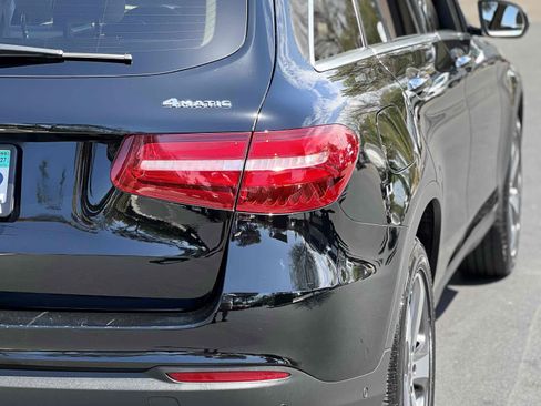 Used 2018 Mercedes-Benz GLC 300 4MATIC image 50