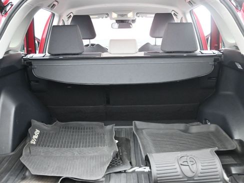 Used 2020 Toyota RAV4 XLE image 20