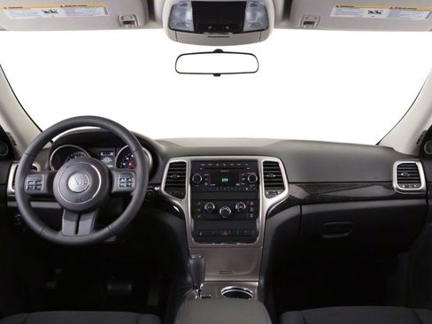 Used 2013 Jeep Grand Cherokee Laredo image 5
