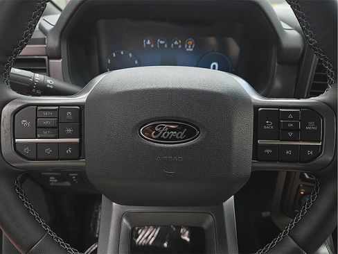 Used 2025 Ford F150 Lariat w/ Equipment Group 501A Mid image 19