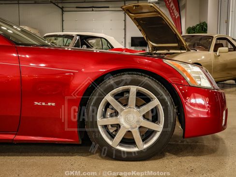 Used 2005 Cadillac XLR RWD image 66