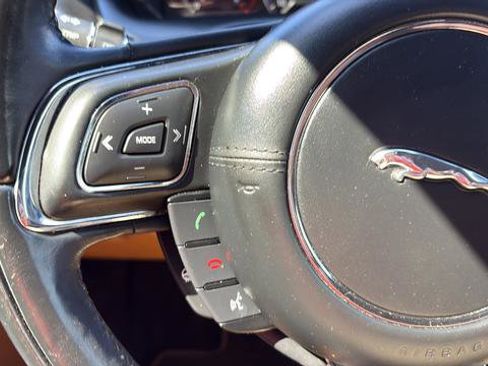 Used 2017 Jaguar XJ L Portfolio image 10