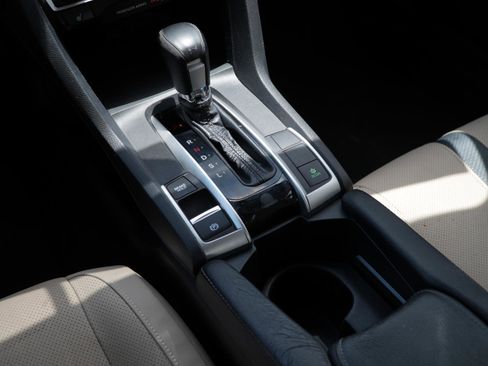 Used 2018 Honda Civic EX-L image 25