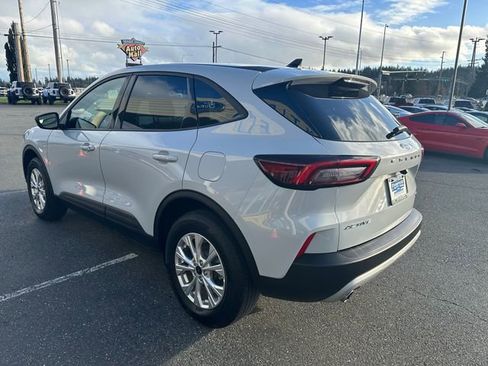 Used 2025 Ford Escape Active image 5