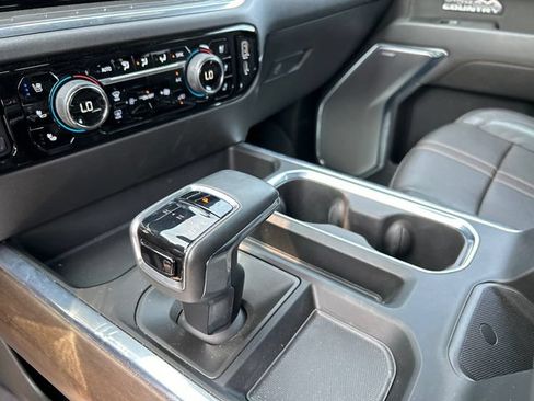 Used 2024 Chevrolet Silverado 1500 High Country w/ Technology Package AWD/4WD image 19