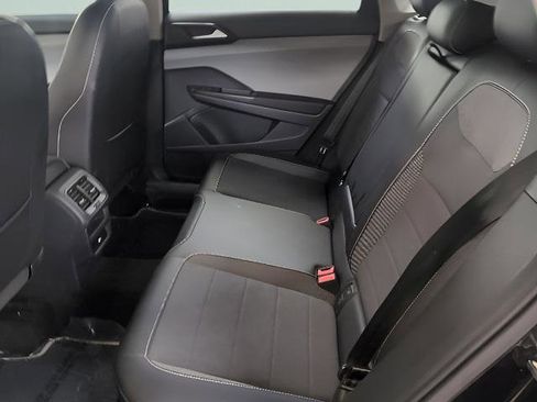 Used 2023 Volkswagen Taos SE image 25