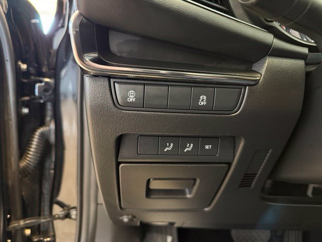 Used 2023 MAZDA MAZDA3 s FWD image 18
