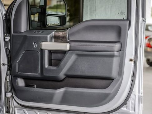 Used 2022 Ford F250 Lariat w/ Lariat Ultimate Package image 52