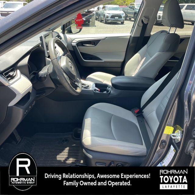 Used 2019 Toyota RAV4 XLE Premium w/ Cold Weather Package AWD/4WD image 11