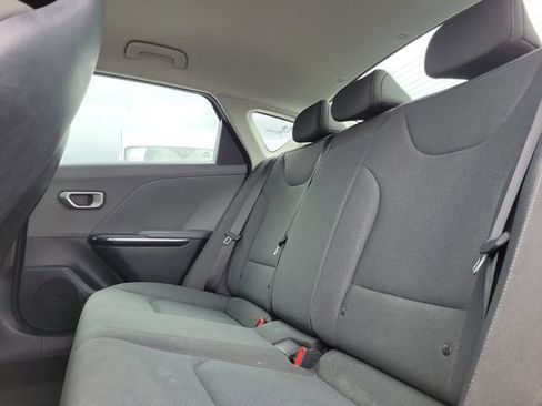 Used 2025 Kia K4 FWD image 8