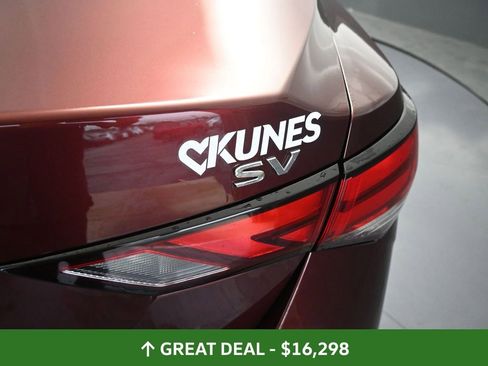 Used 2024 Nissan Sentra SV image 21