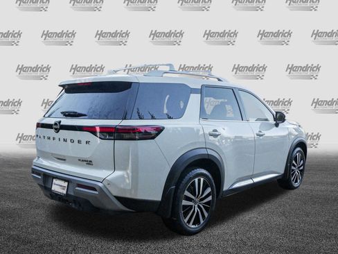 Used 2024 Nissan Pathfinder Platinum w/ Cargo Package image 10
