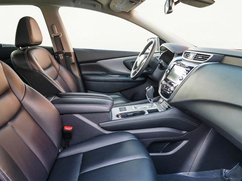 Used 2024 Nissan Murano SV w/ SV Midnight Edition Package image 19