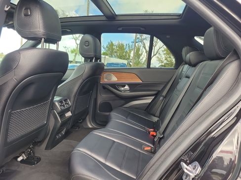 Used 2025 Mercedes-Benz GLE 580 4MATIC image 13