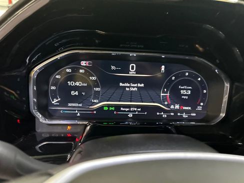 Used 2025 GMC Sierra 1500 SLT image 16