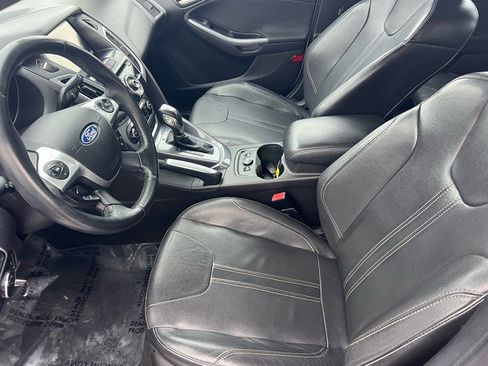 Used 2012 Ford Focus Titanium image 39