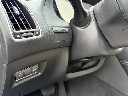 Used 2017 INFINITI Q60 3.0t RWD image 23