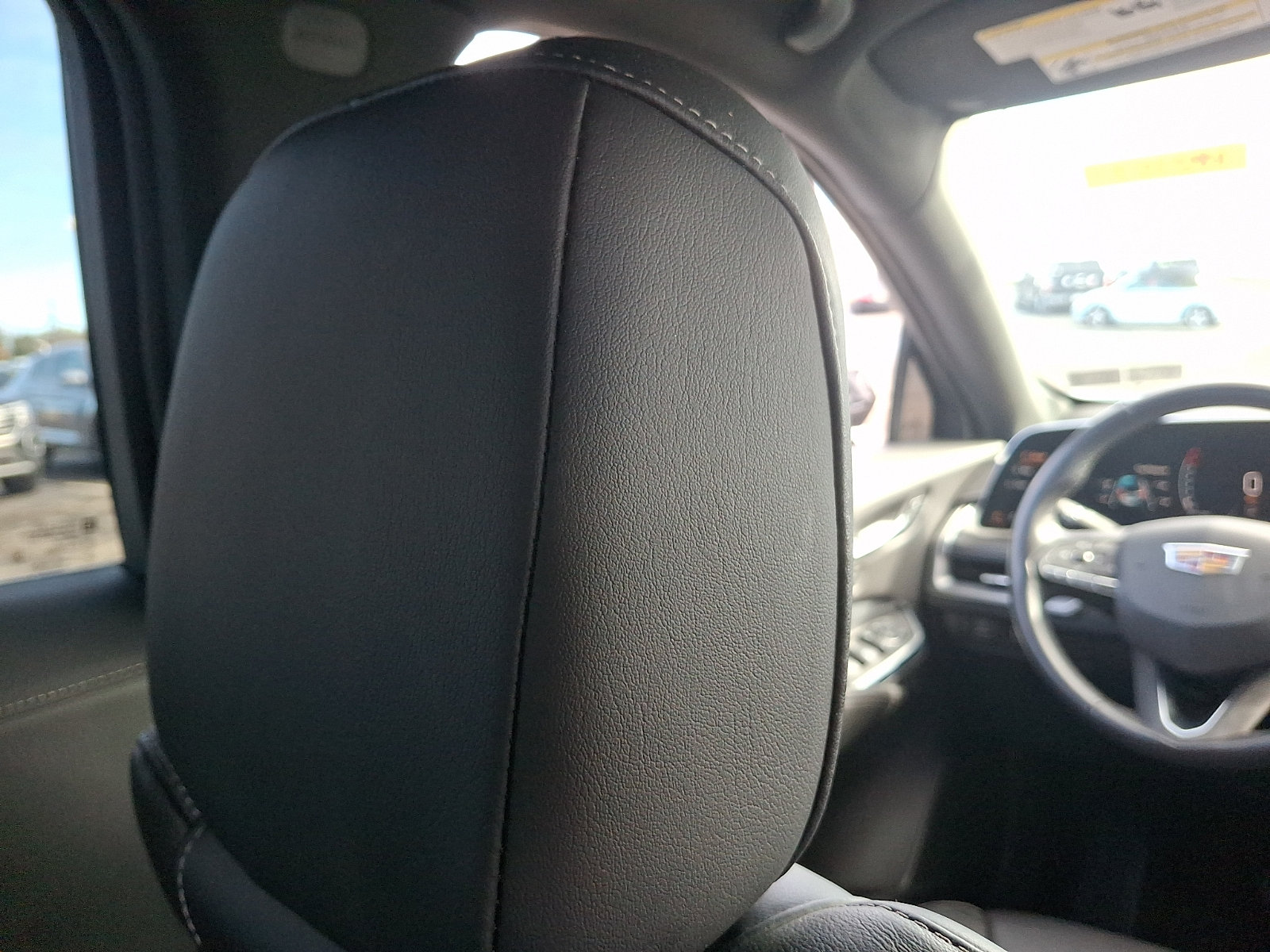 Used 2024 Cadillac XT4 Premium Luxury AWD/4WD image 9