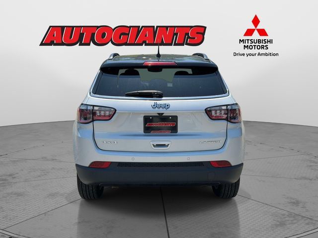 Used 2025 Jeep Compass Limited AWD/4WD image 3
