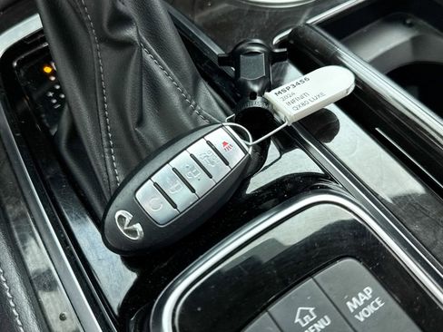 Used 2024 INFINITI QX80 Luxe image 34