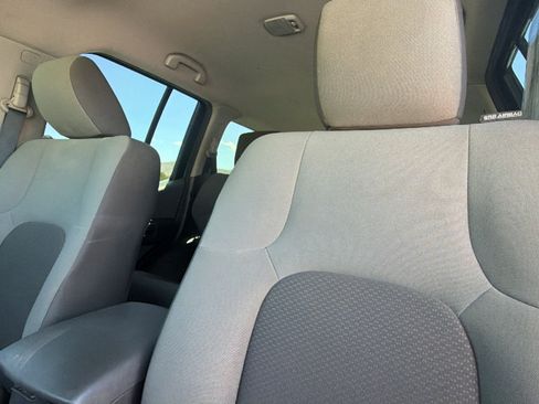 Used 2014 Nissan Xterra X AWD/4WD image 11