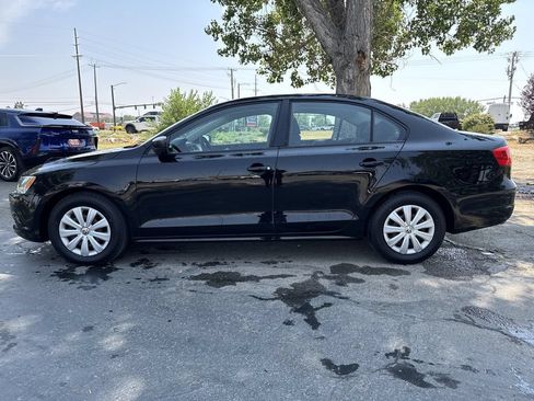 Used 2013 Volkswagen Jetta S FWD image 4