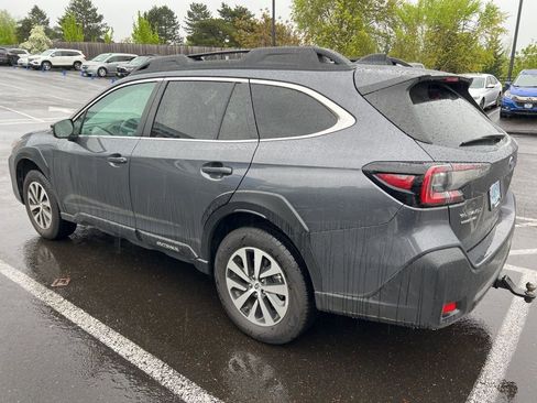 Used 2024 Subaru Outback Premium AWD/4WD image 6