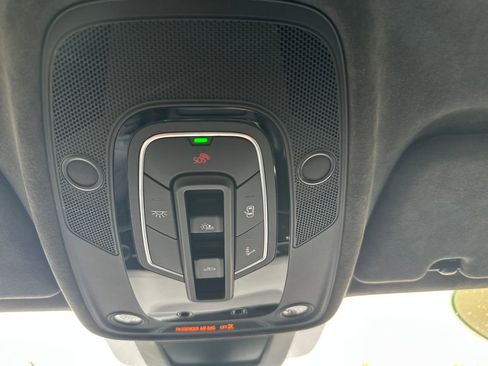 Used 2022 Audi RS Q8 w/ Carbon Optic Package image 28