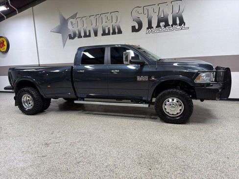 Used 2015 RAM 3500 Laramie w/ Convenience Group image 32