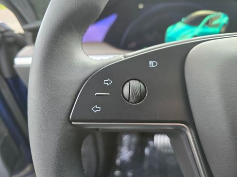 Used 2024 Tesla Model S image 23