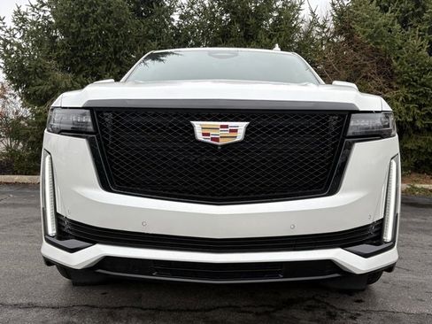 Certified 2022 Cadillac Escalade Sport w/ Touring Package image 12
