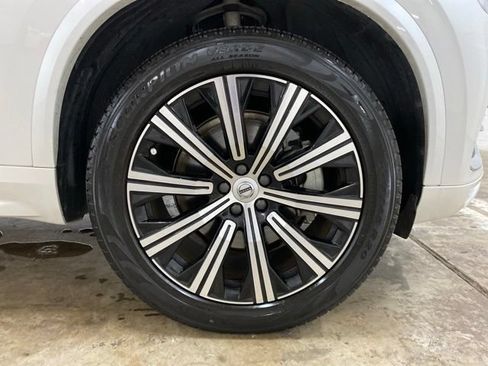 Used 2024 Volvo XC90 B6 Core AWD/4WD image 36