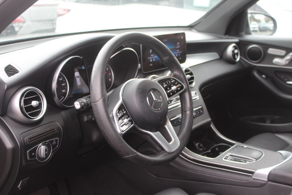 Used 2020 Mercedes-Benz GLC 300 image 12