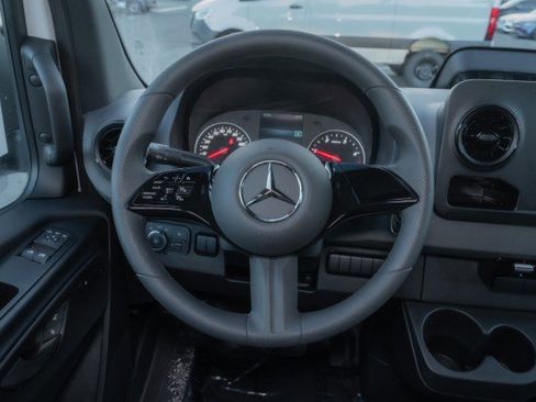 New 2025 Mercedes-Benz Sprinter 2500 image 17