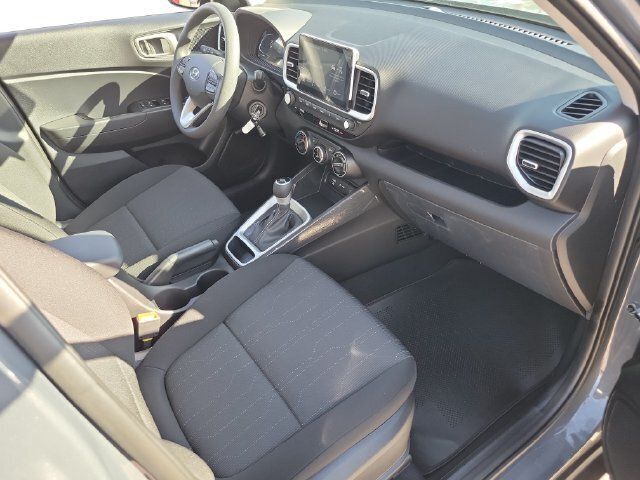 New 2026 Hyundai Venue SE FWD image 19