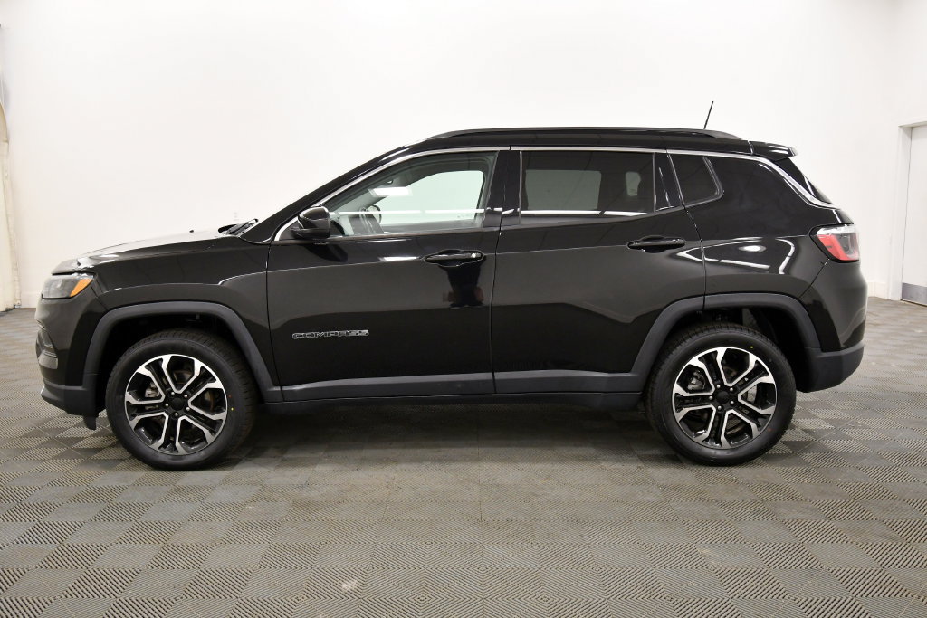 Used 2022 Jeep Compass Limited AWD/4WD image 4