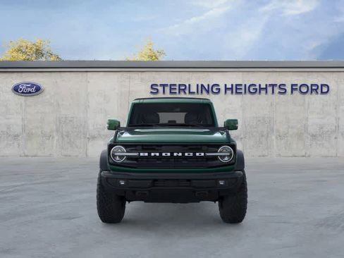 New 2025 Ford Bronco Outer Banks w/ Sasquatch Package image 6