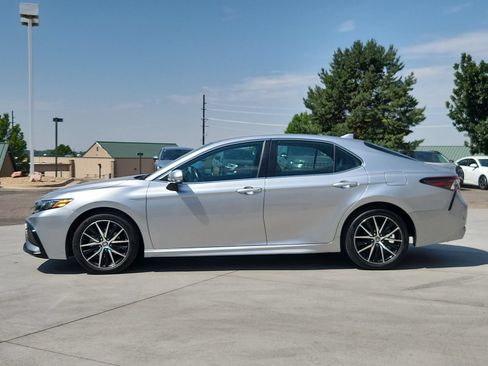 Used 2024 Toyota Camry SE FWD image 2