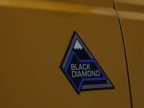 Used 2022 Ford Bronco Black Diamond image 5