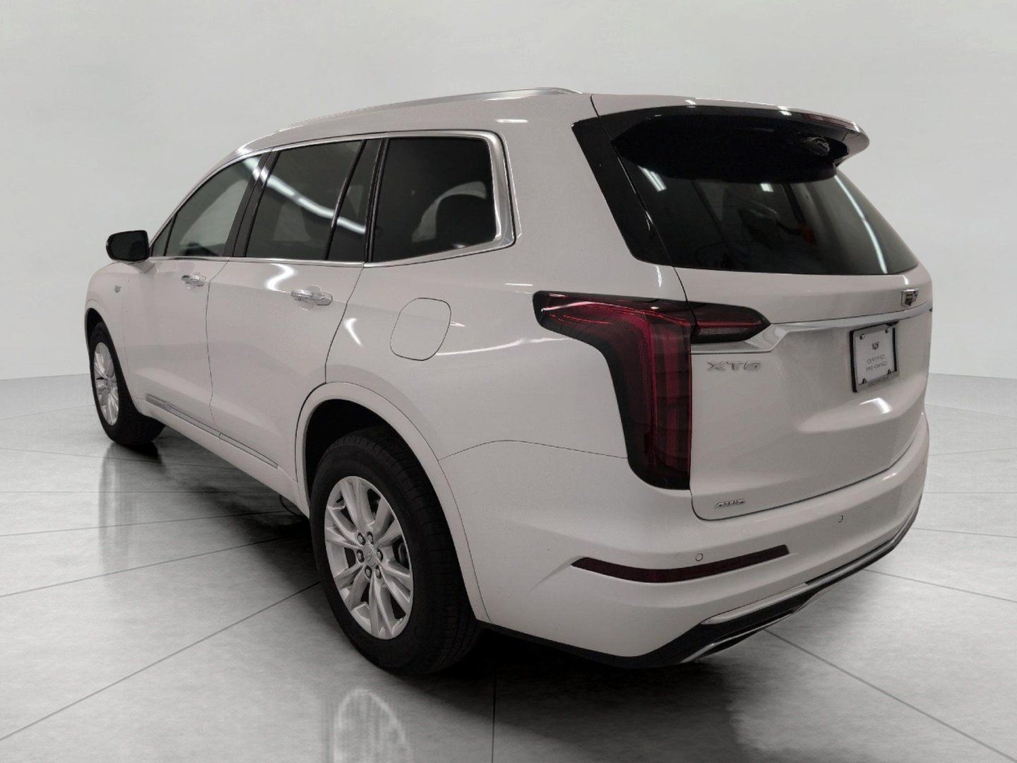Certified 2024 Cadillac XT6 Luxury w/ LPO, Floor Liner Package AWD/4WD image 20