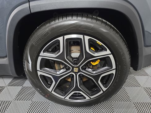 Used 2024 Rivian R1S Adventure AWD/4WD image 10