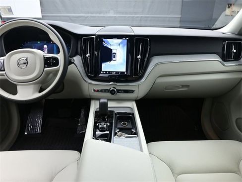 Used 2025 Volvo XC60 B5 Plus w/ Protection Package Premier image 9