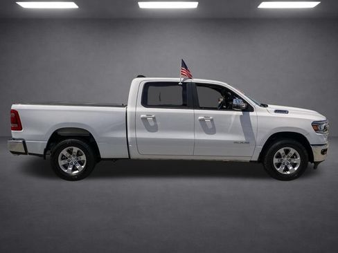 Used 2023 RAM 1500 Laramie AWD/4WD image 3