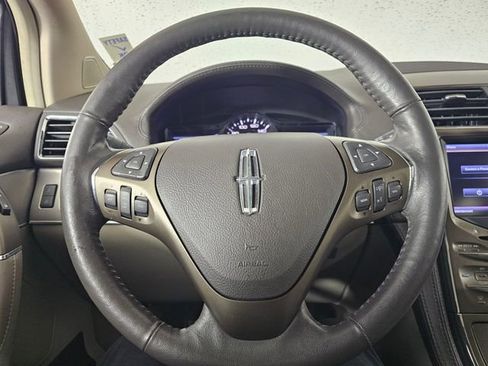 Used 2013 Lincoln MKX Base image 26
