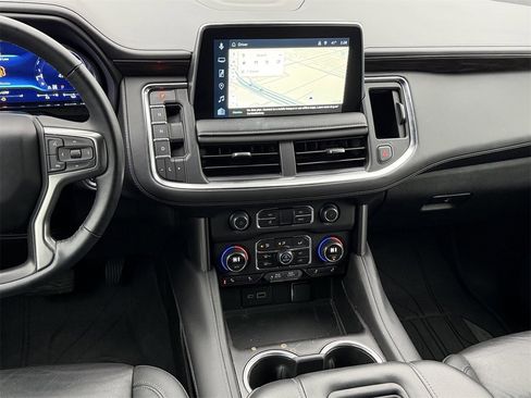 Used 2024 Chevrolet Tahoe Z71 w/ Luxury Package image 16